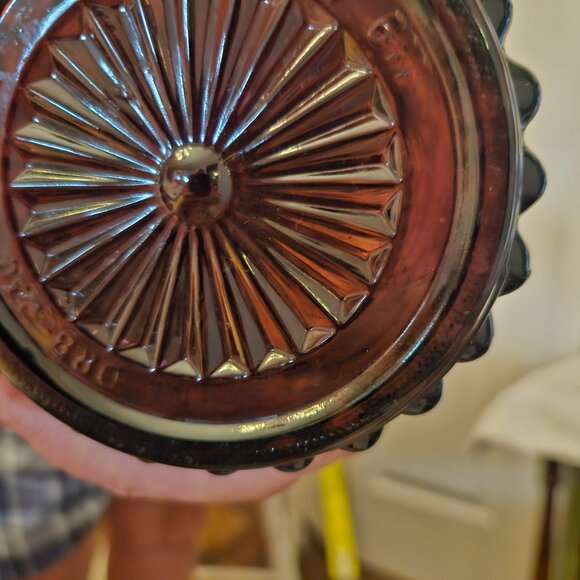 Jim Beam decanter in a beautiful Amythyst color - Picture 3 of 3